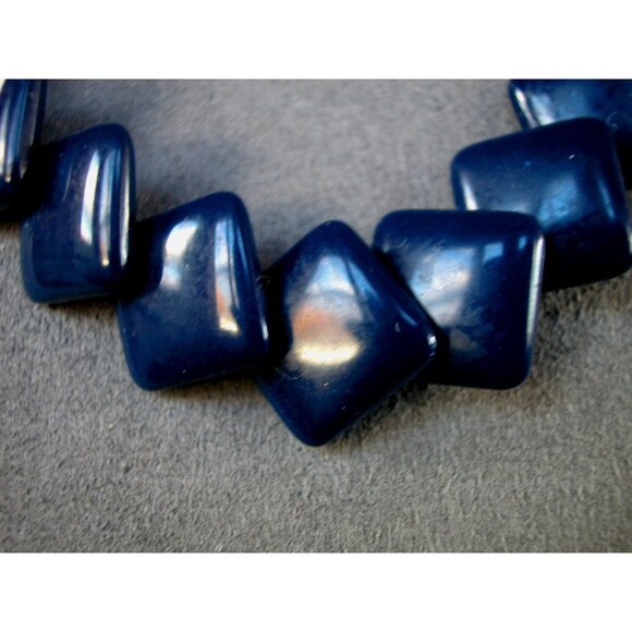 Vintage Trifari Blue Square Bead Necklace With Gold-Tone Clasp - Picture 2 of 4